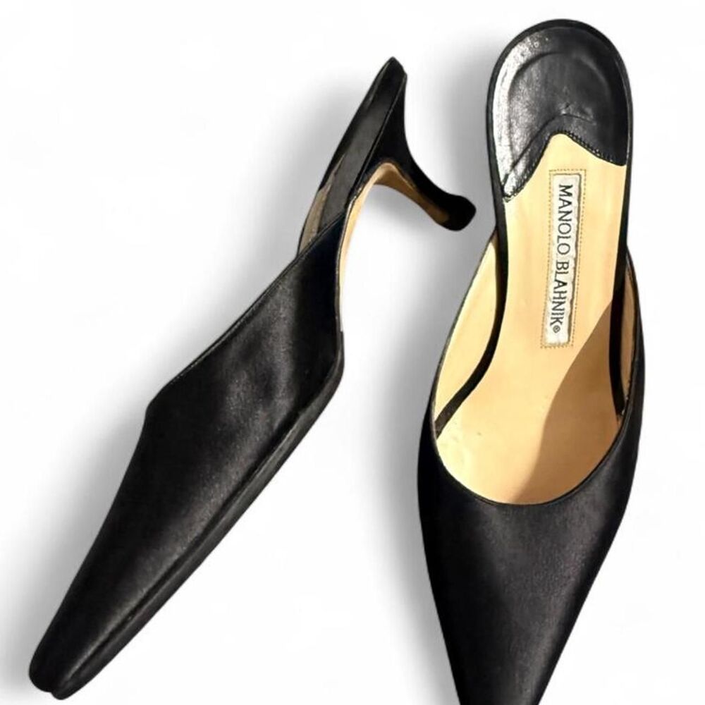 Manolo-blahnik Women's Black Courts